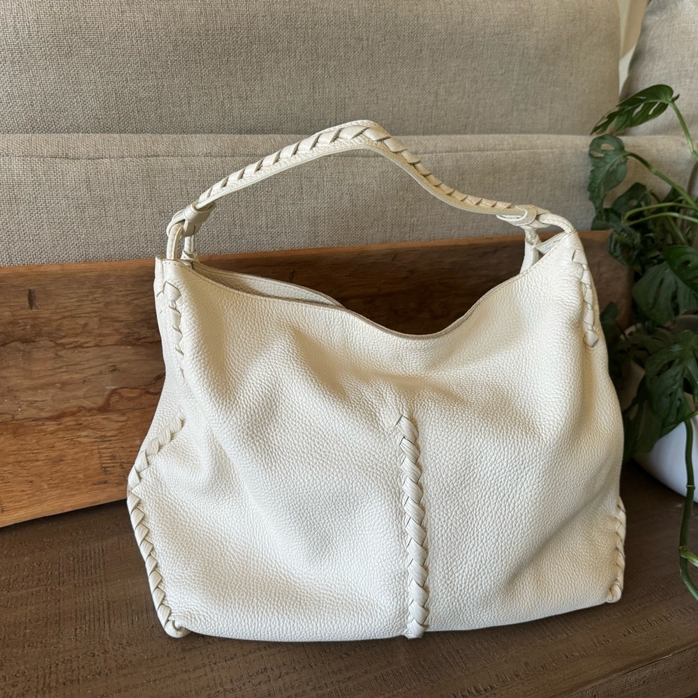 BOTTEGA VENETA HANDBAG. Off White. Rich pebbled soft leather